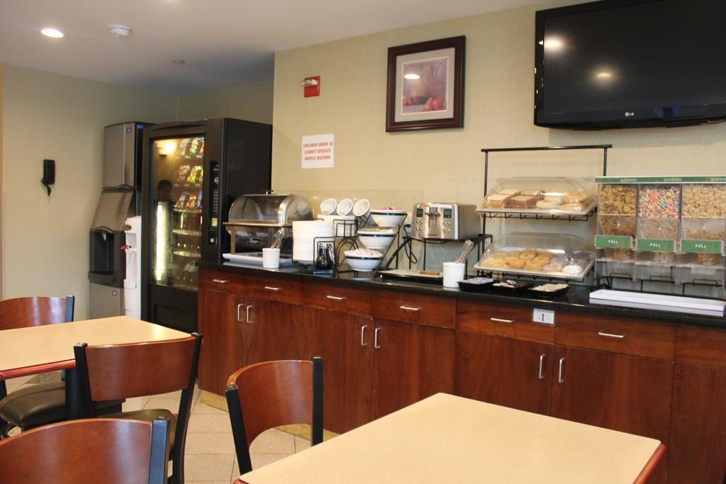 Bellerose Inn Bagian luar foto